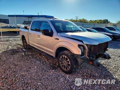 Czwarte zdjęcie samochodu z boku: 2018 FORD F150 SUPERCREW VIN:1FTEW1C58JKF65748 - miniatura