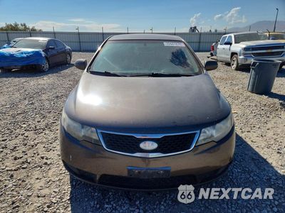 Piąte zdjęcie samochodu w środku: 2013 KIA FORTE EX VIN:KNAFU4A29D5739072 - miniatura