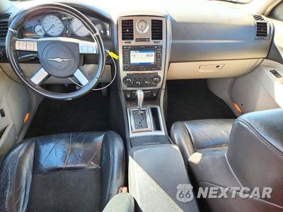 Zdjęcie 8 z 12 samochodu: 2006 CHRYSLER 300C SRT-8 VIN:2C3LA73W86H101895 - miniatura