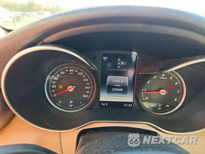 Zdjęcie 9 z 12 samochodu: 2015 MERCEDES-BENZ C 300 4MATIC VIN:55SWF4KB7FU059585 - miniatura