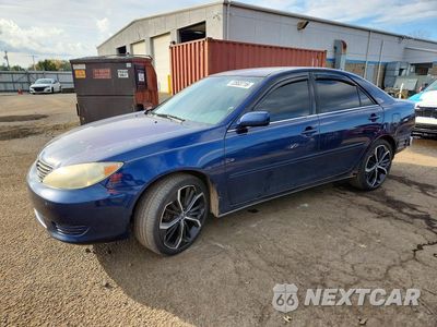2005 TOYOTA CAMRY LE 4T1BE32K35U059596 - główne zdjęcie licytacji z USA - miniatura