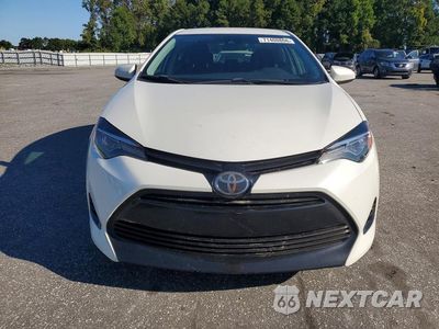 Piąte zdjęcie samochodu w środku: 2018 TOYOTA COROLLA LE ECO VIN:5YFBPRHE3JP761511 - miniatura
