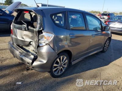 Trzecie zdjęcie samochodu z tyłu: 2013 HONDA FIT SPORT VIN:JHMGE8H53DC043183 - miniatura