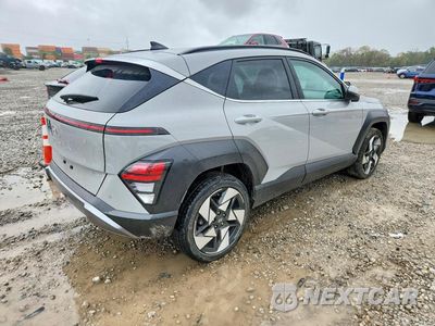 Trzecie zdjęcie samochodu z tyłu: 2024 HYUNDAI KONA LIMITED VIN:KM8HECA32RU128160 - miniatura