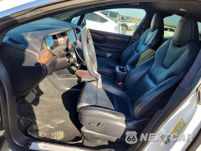 Zdjęcie 7 z 13 samochodu: 2020 TESLA MODEL X VIN:5YJXCBE23LF228852 - miniatura