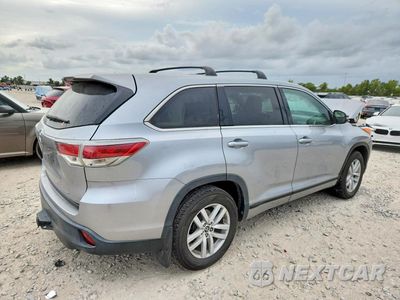 Trzecie zdjęcie samochodu z tyłu: 2016 TOYOTA HIGHLANDER LE VIN:5TDZKRFH0GS165816 - miniatura