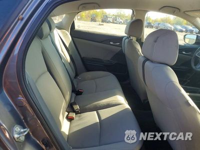 Zdjęcie 10 z 12 samochodu: 2017 HONDA CIVIC LX VIN:2HGFC2F58HH568781 - miniatura
