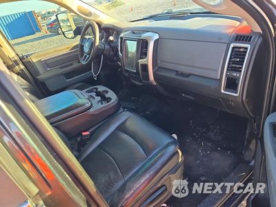 Zdjęcie 8 z 13 samochodu: 2018 RAM 2500 SLT VIN:3C6UR5DL3JG398334 - miniatura