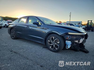 Czwarte zdjęcie samochodu z boku: 2025 HYUNDAI SONATA SEL VIN:KMHL64JA1SA437413 - miniatura