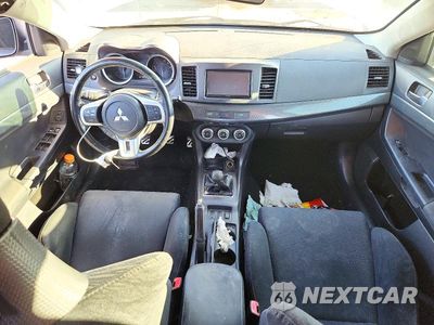 Zdjęcie 8 z 12 samochodu: 2010 MITSUBISHI LANCER EVOLUTION GSR VIN:JA32W8FV6AU030217 - miniatura