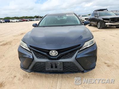 Piąte zdjęcie samochodu w środku: 2018 TOYOTA CAMRY SE VIN:4T1B11HKXJU650350 - miniatura