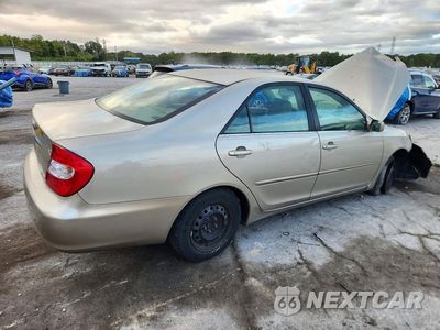 Trzecie zdjęcie samochodu z tyłu: 2004 TOYOTA CAMRY VIN:4T1BE32KX4U834152 - miniatura