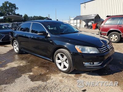 Czwarte zdjęcie samochodu z boku: 2015 VOLKSWAGEN PASSAT S VIN:1VWAS7A32FC106082 - miniatura