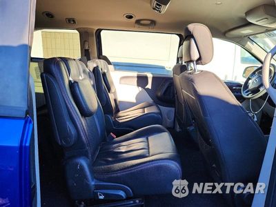 Zdjęcie 11 z 13 samochodu: 2019 DODGE GRAND CARAVAN SE VIN:2C4RDGBG0KR500991 - miniatura