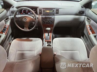 Zdjęcie 8 z 12 samochodu: 2005 TOYOTA COROLLA LE VIN:JTDBR32E352050508 - miniatura