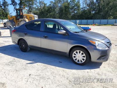 Czwarte zdjęcie samochodu z boku: 2017 NISSAN VERSA 1.6 S PLUS VIN:3N1CN7AP4HL846202 - miniatura