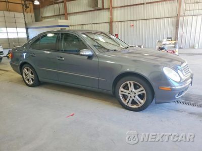 Czwarte zdjęcie samochodu z boku: 2006 MERCEDES-BENZ E 350 VIN:WDBUF56J06A970414 - miniatura
