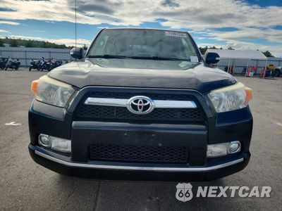 Piąte zdjęcie samochodu w środku: 2013 TOYOTA 4RUNNER SR5 VIN:JTEBU5JR1D5135581 - miniatura