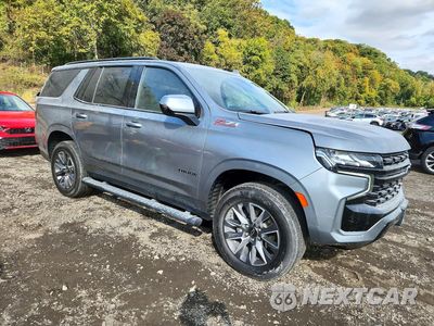 Czwarte zdjęcie samochodu z boku: 2023 CHEVROLET TAHOE K1500 Z71 VIN:1GNSKPKD1PR132824 - miniatura