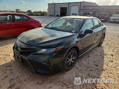 2022 TOYOTA CAMRY SE 4T1G11AK7NU621605 - główne zdjęcie licytacji z USA - miniatura
