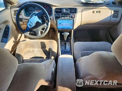 Zdjęcie 8 z 13 samochodu: 2001 HONDA ACCORD EX VIN:1HGCG32581A014356 - miniatura