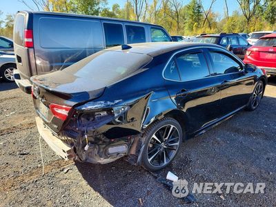Trzecie zdjęcie samochodu z tyłu: 2020 TOYOTA CAMRY XSE VIN:4T1K61AK4LU391868 - miniatura