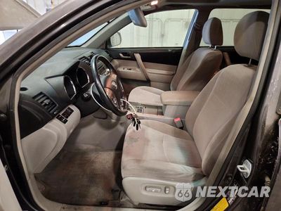 Zdjęcie 7 z 13 samochodu: 2009 TOYOTA HIGHLANDER SPORT VIN:JTEES43A892121190 - miniatura
