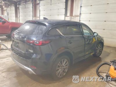 Trzecie zdjęcie samochodu z tyłu: 2025 MAZDA CX-5 SIGNATURE VIN:JM3KFBXY1S0638489 - miniatura