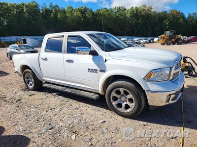 Czwarte zdjęcie samochodu z boku: 2018 RAM 1500 LARAMIE VIN:1C6RR7NT6JS196581 - miniatura