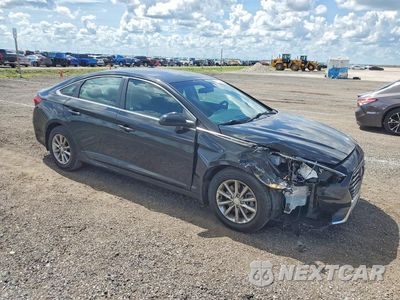 Czwarte zdjęcie samochodu z boku: 2018 HYUNDAI SONATA SE VIN:5NPE24AF0JH670873 - miniatura