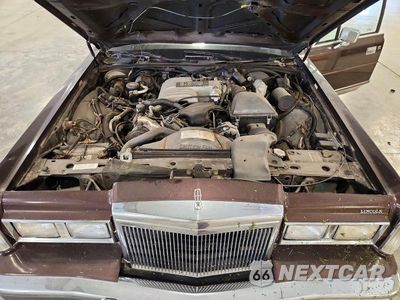 Zdjęcie 11 z 12 samochodu: 1988 LINCOLN TOWN CAR VIN:1LNBM81F0JY719682 - miniatura