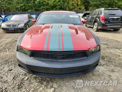 Piąte zdjęcie samochodu w środku: 2010 FORD MUSTANG VIN:1ZVBP8AN1A5123224 - miniatura
