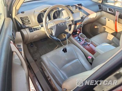 Zdjęcie 8 z 13 samochodu: 2008 TOYOTA HIGHLANDER LIMITED VIN:JTEES42A282106071 - miniatura