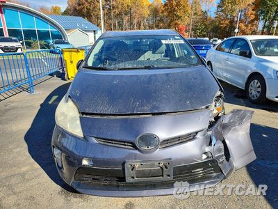 Piąte zdjęcie samochodu w środku: 2014 TOYOTA PRIUS THREE VIN:JTDKN3DU1E1764319 - miniatura