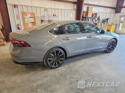 Trzecie zdjęcie samochodu z tyłu: 2026 HONDA ACCORD TOURING HYBRID VIN:1HGCY2F89TA018253 - miniatura
