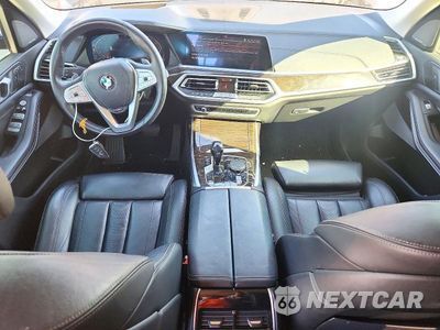 Zdjęcie 8 z 13 samochodu: 2020 BMW X7 XDRIVE40I VIN:5UXCW2C06L9B59240 - miniatura