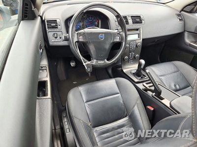 Zdjęcie 8 z 12 samochodu: 2013 VOLVO C30 T5 VIN:YV1672MKXD2304972 - miniatura