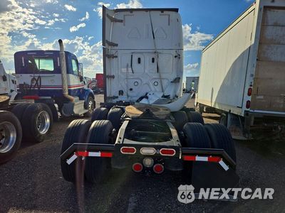 Zdjęcie 6 z 13 samochodu: 2019 FREIGHTLINER CASCADIA 126 SEMI TRUCK VIN:3AKJHHDR4KSKH5966 - miniatura