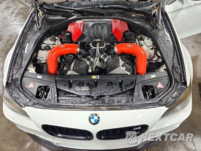 Zdjęcie 11 z 13 samochodu: 2013 BMW M5 VIN:WBSFV9C56DD095727 - miniatura