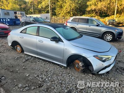 Czwarte zdjęcie samochodu z boku: 2025 MERCEDES-BENZ CLA AMG 35 4MATIC VIN:W1K5J5BBXSN523794 - miniatura