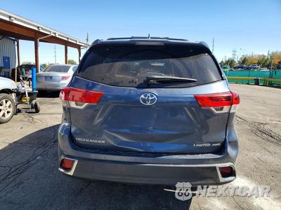 Zdjęcie 6 z 12 samochodu: 2018 TOYOTA HIGHLANDER LIMITED VIN:5TDDZRFH1JS859850 - miniatura