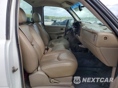 Zdjęcie 10 z 13 samochodu: 2006 CHEVROLET SILVERADO K1500 VIN:3GCEK14V26G247259 - miniatura