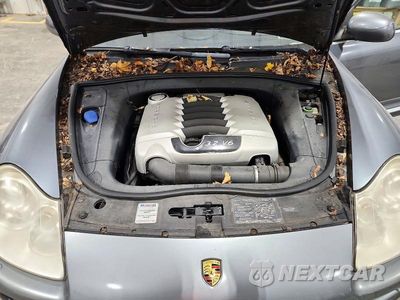 Zdjęcie 12 z 13 samochodu: 2006 PORSCHE CAYENNE VIN:WP1AA29P36LA21363 - miniatura