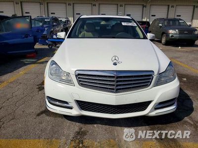 Piąte zdjęcie samochodu w środku: 2013 MERCEDES-BENZ C 300 4MATIC VIN:WDDGF8AB6DG130704 - miniatura