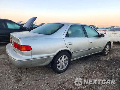 Trzecie zdjęcie samochodu z tyłu: 2000 TOYOTA CAMRY LE VIN:JT2BG22K7Y0469198 - miniatura