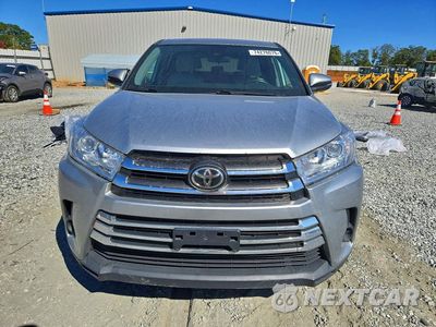 Piąte zdjęcie samochodu w środku: 2019 TOYOTA HIGHLANDER LE VIN:5TDZARFH1KS055109 - miniatura
