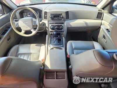 Zdjęcie 8 z 13 samochodu: 2007 JEEP GRAND CHEROKEE LAREDO VIN:1J8HS48P47C699320 - miniatura