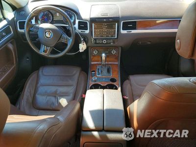 Zdjęcie 8 z 14 samochodu: 2013 VOLKSWAGEN TOUAREG V6 VIN:WVGEF9BP9DD006571 - miniatura