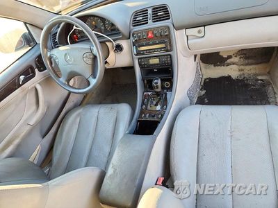 Zdjęcie 8 z 12 samochodu: 2001 MERCEDES-BENZ CLK 430 VIN:WDBLK70G41T064618 - miniatura