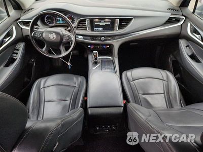Zdjęcie 8 z 13 samochodu: 2018 BUICK ENCLAVE ESSENCE VIN:5GAEVAKW8JJ225178 - miniatura
